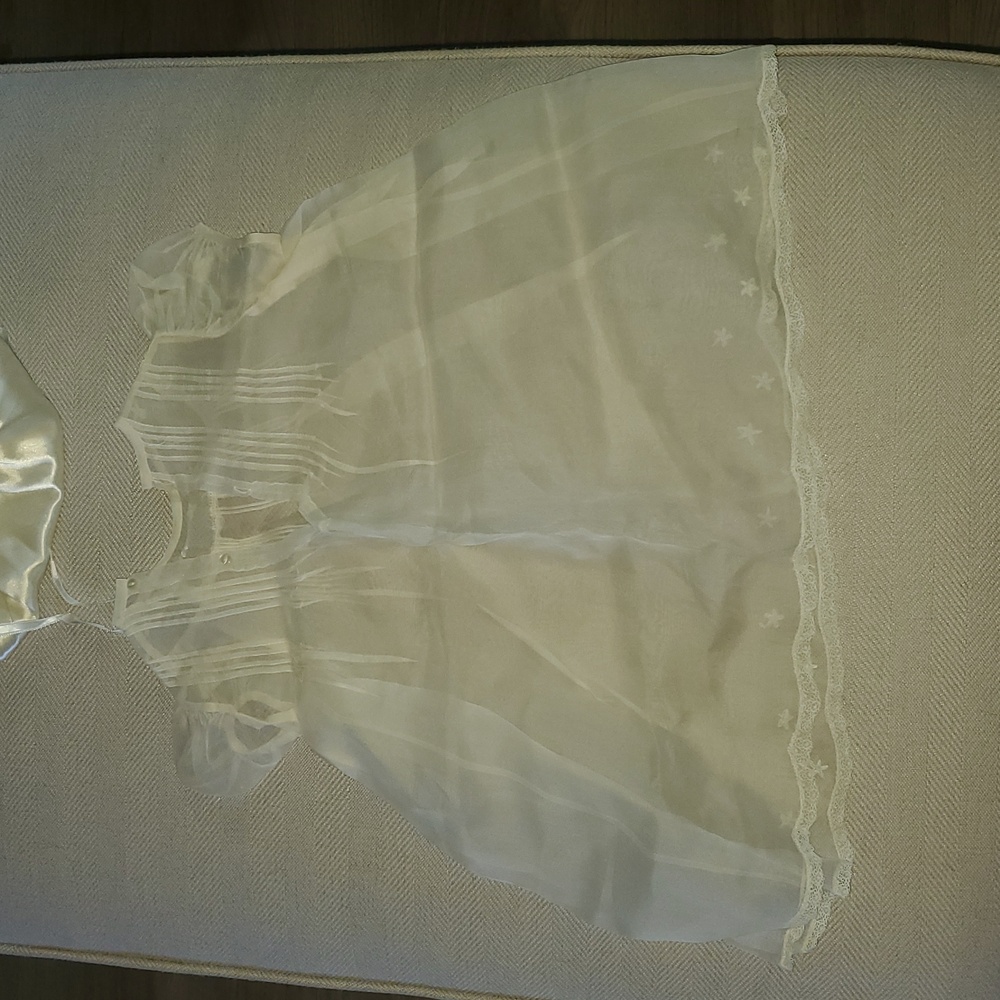 Vintage Christening Gown, Bonnets And Blankets - Picture 13 of 17